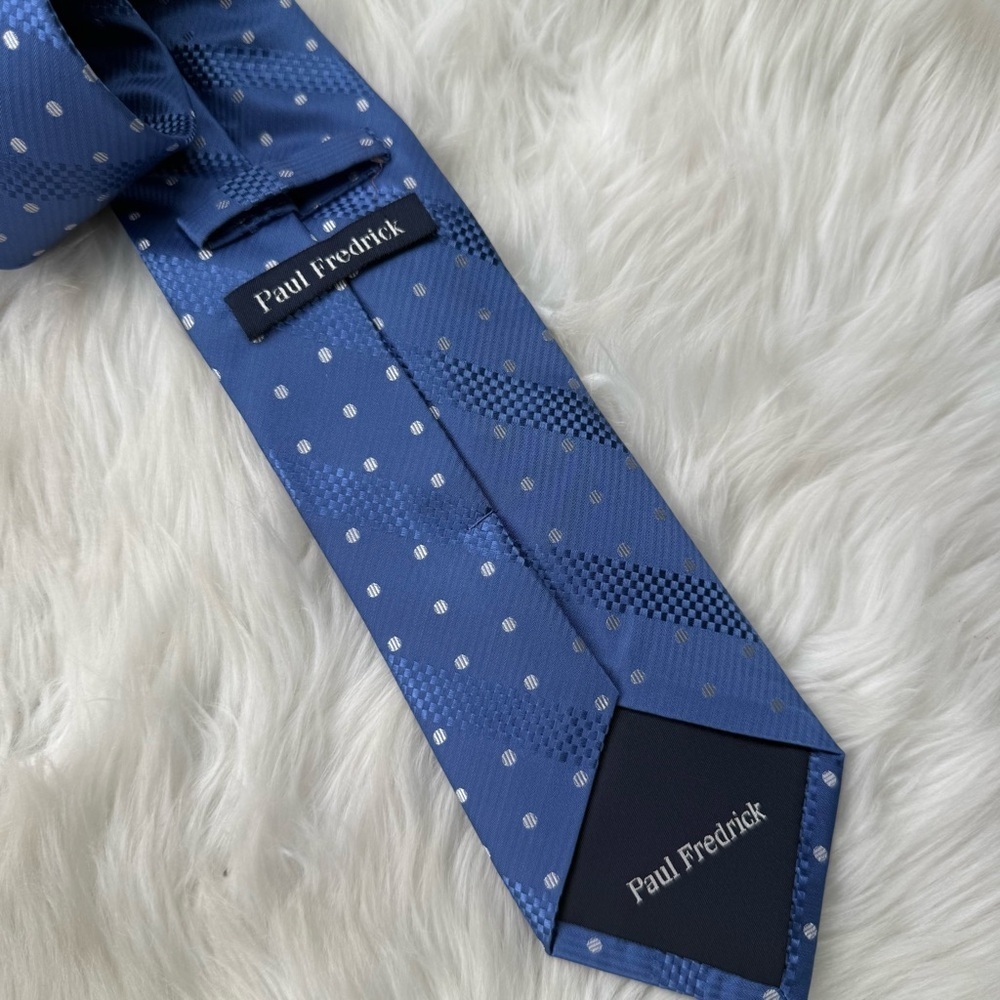 Paul Fredrick Tie Blue Polka Dot 100% Silk Tie - Picture 4 of 5